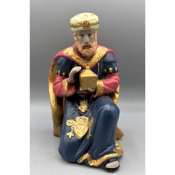 Kneeling Wise Man Christmas Nativity Figurine Porcelain Replacement 7.5" - Picture 1 of 5